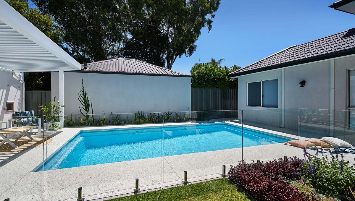 brampton-8.2m-4.4m-silver-shimmer-applecross-galleryimage-11-1.jpg