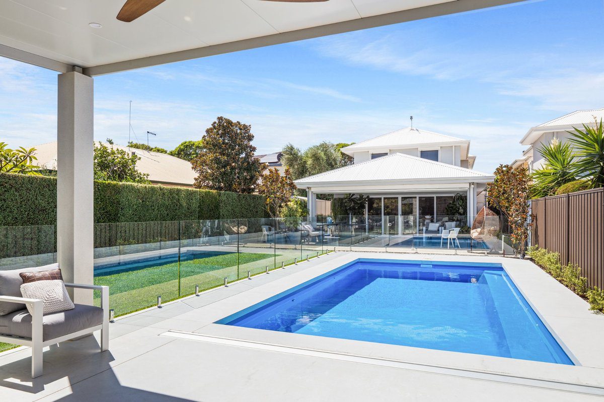 cottesloe-8m-4m-crystal-blue-sparkle-bicton-galleryimage-10.jpg