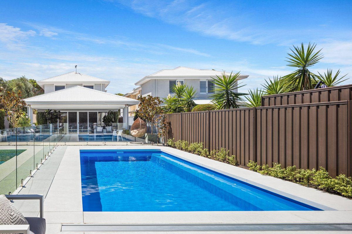 cottesloe-8m-4m-crystal-blue-sparkle-bicton-galleryimage-11.jpg