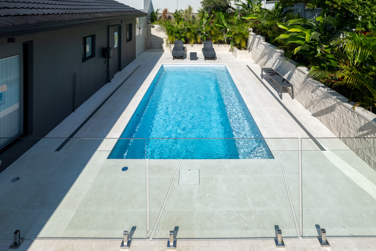 hampton-7m-3.3m-silver-pearl-sparkle-sydney-3.jpg